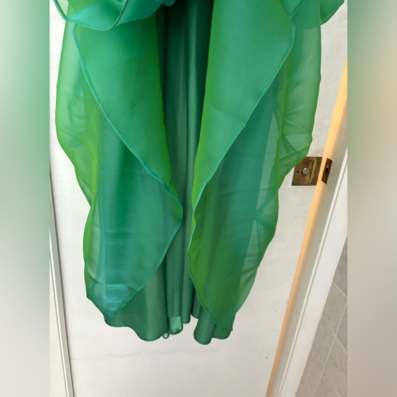 La Femme size 0 strapless gown worn once - Picture 6 of 9